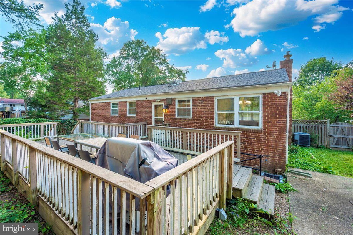 COLUMBIA PINES - Residential