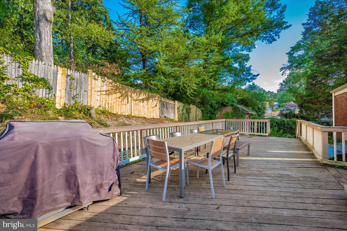 COLUMBIA PINES - Residential