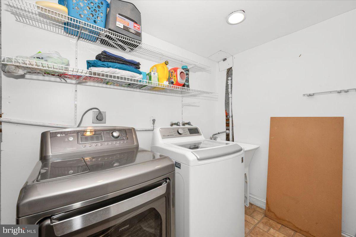 COLUMBIA PINES - Residential