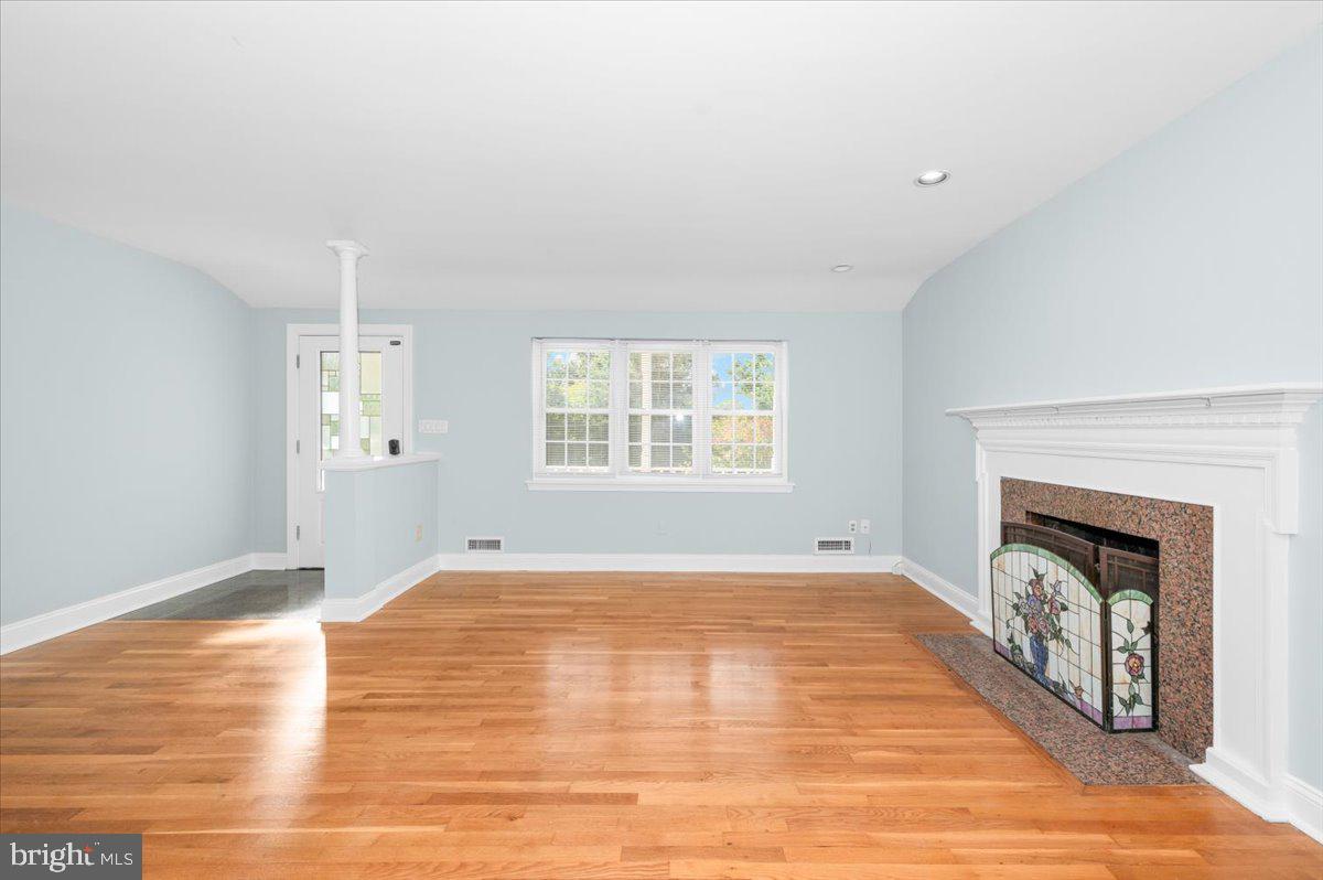 COLUMBIA PINES - Residential