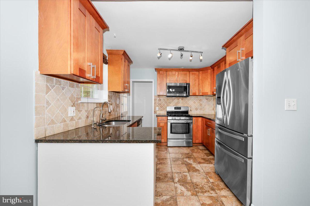 COLUMBIA PINES - Residential