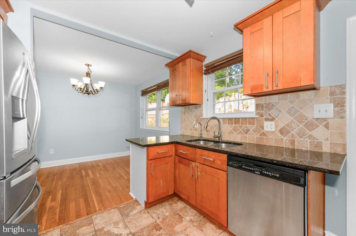 COLUMBIA PINES - Residential