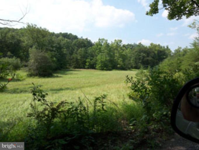 SLIM CHANCE ACRES - Land