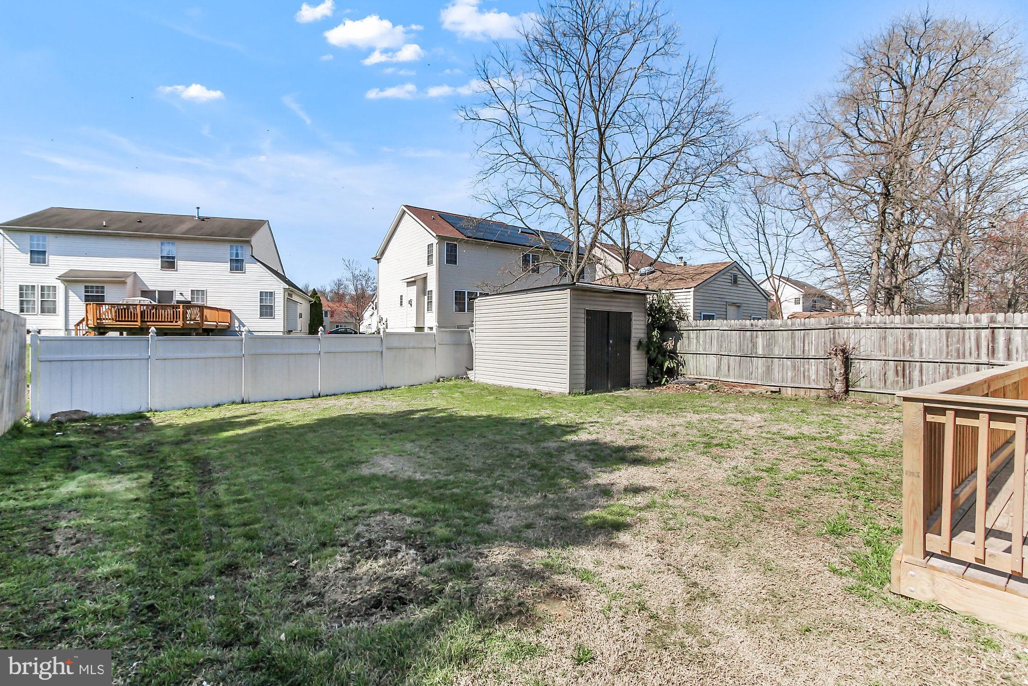 WILLOUGHBY WOODS - Residential