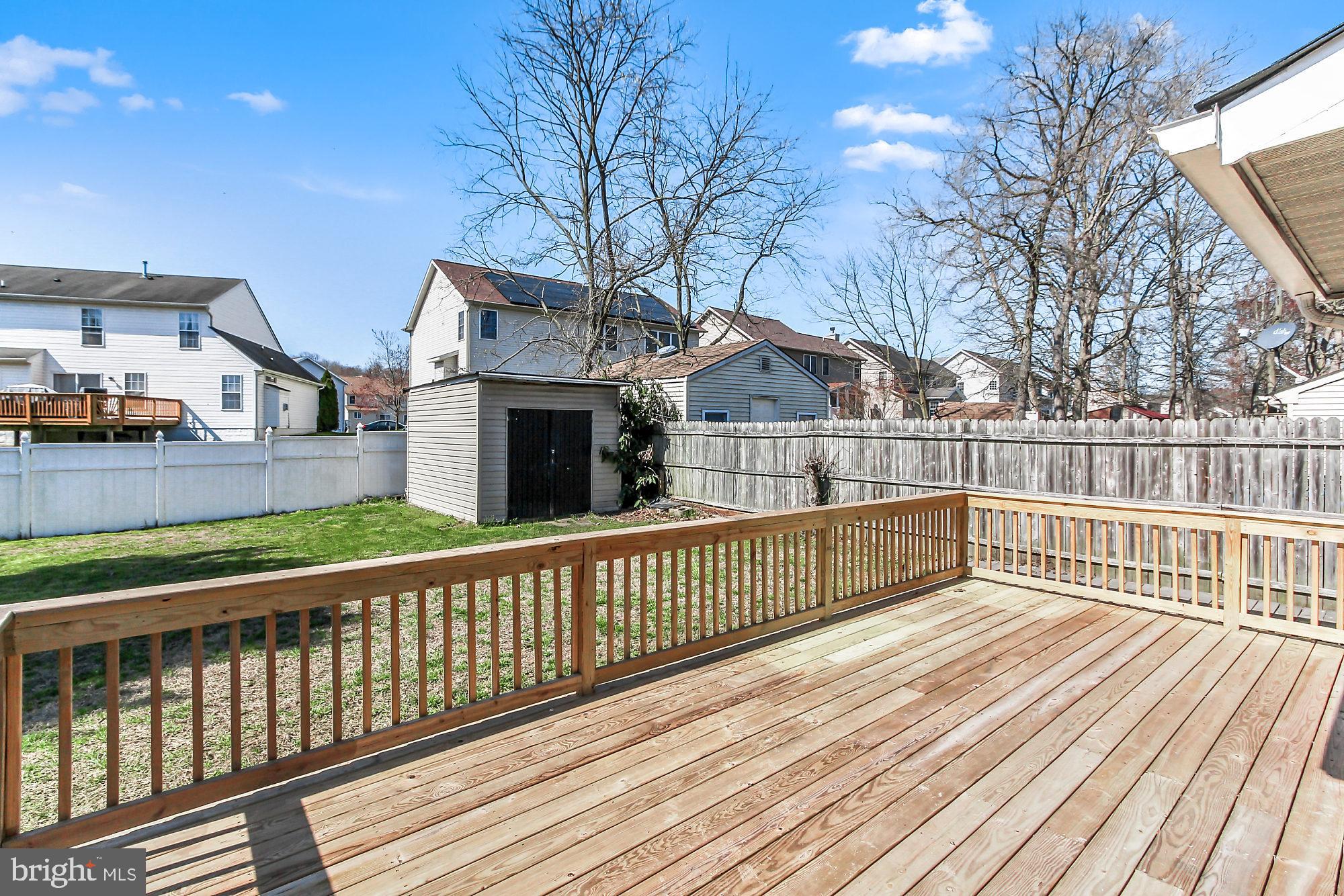 WILLOUGHBY WOODS - Residential