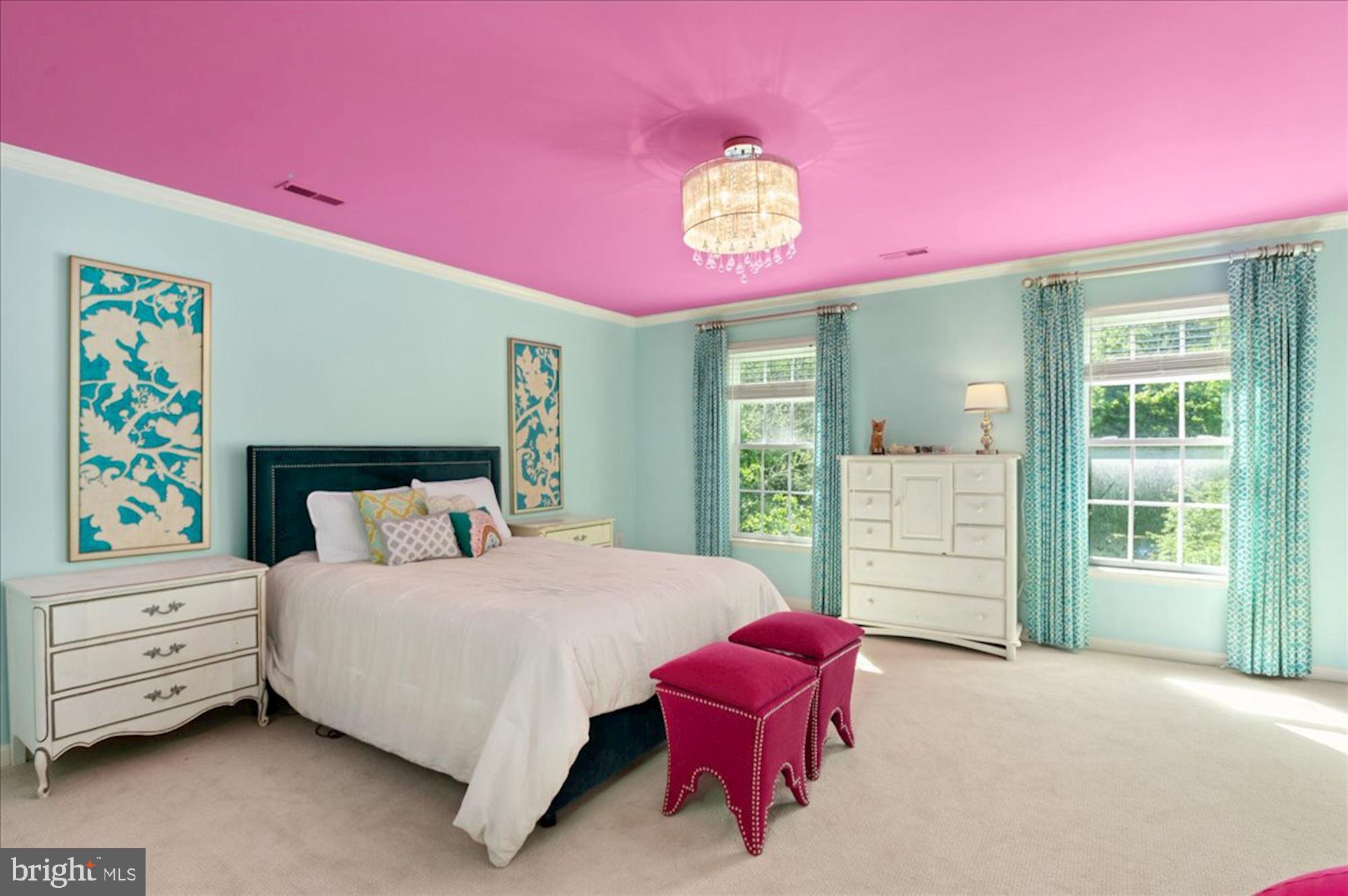 POTOMAC OUTSIDE - Residential