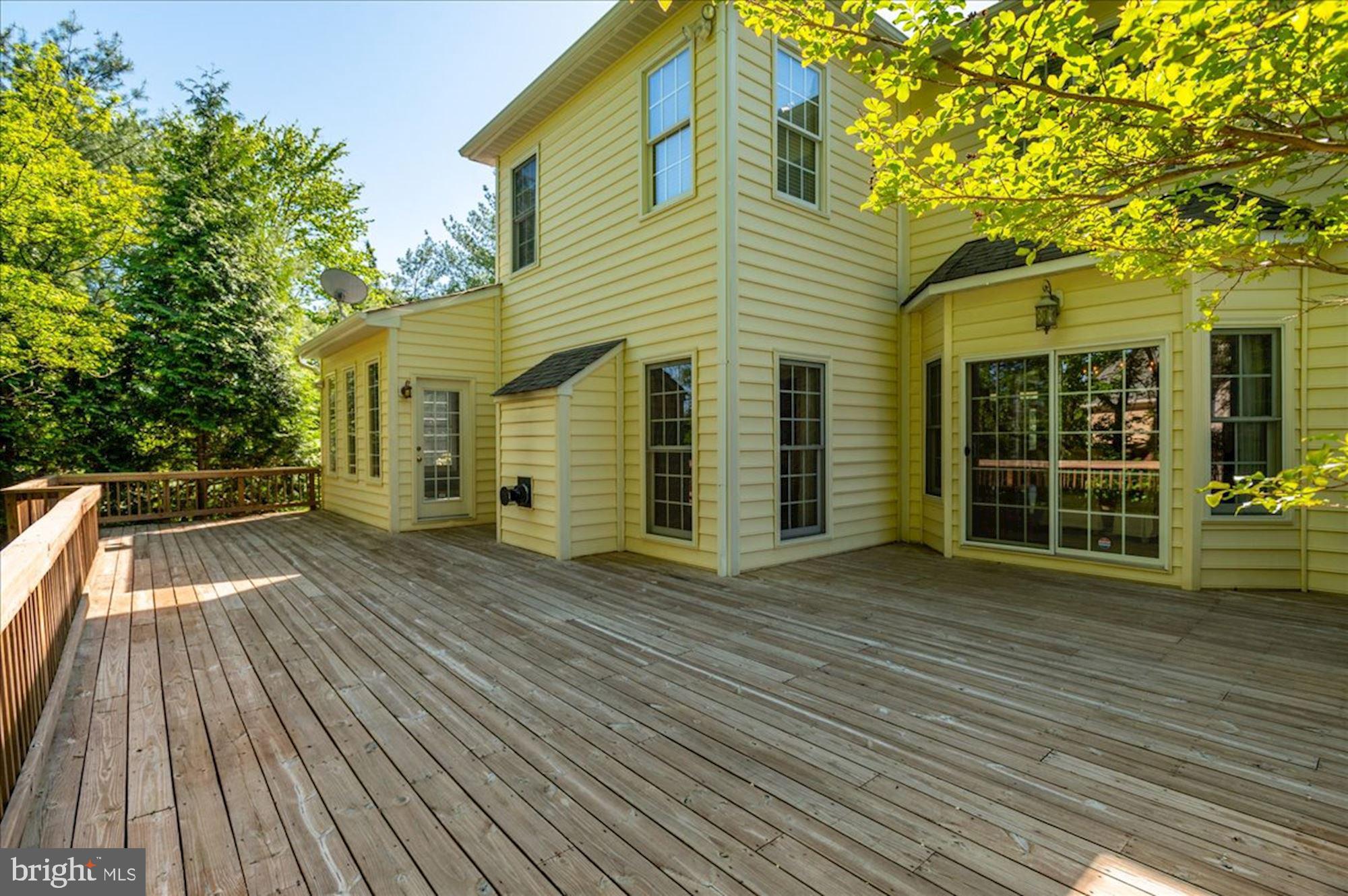 POTOMAC OUTSIDE - Residential