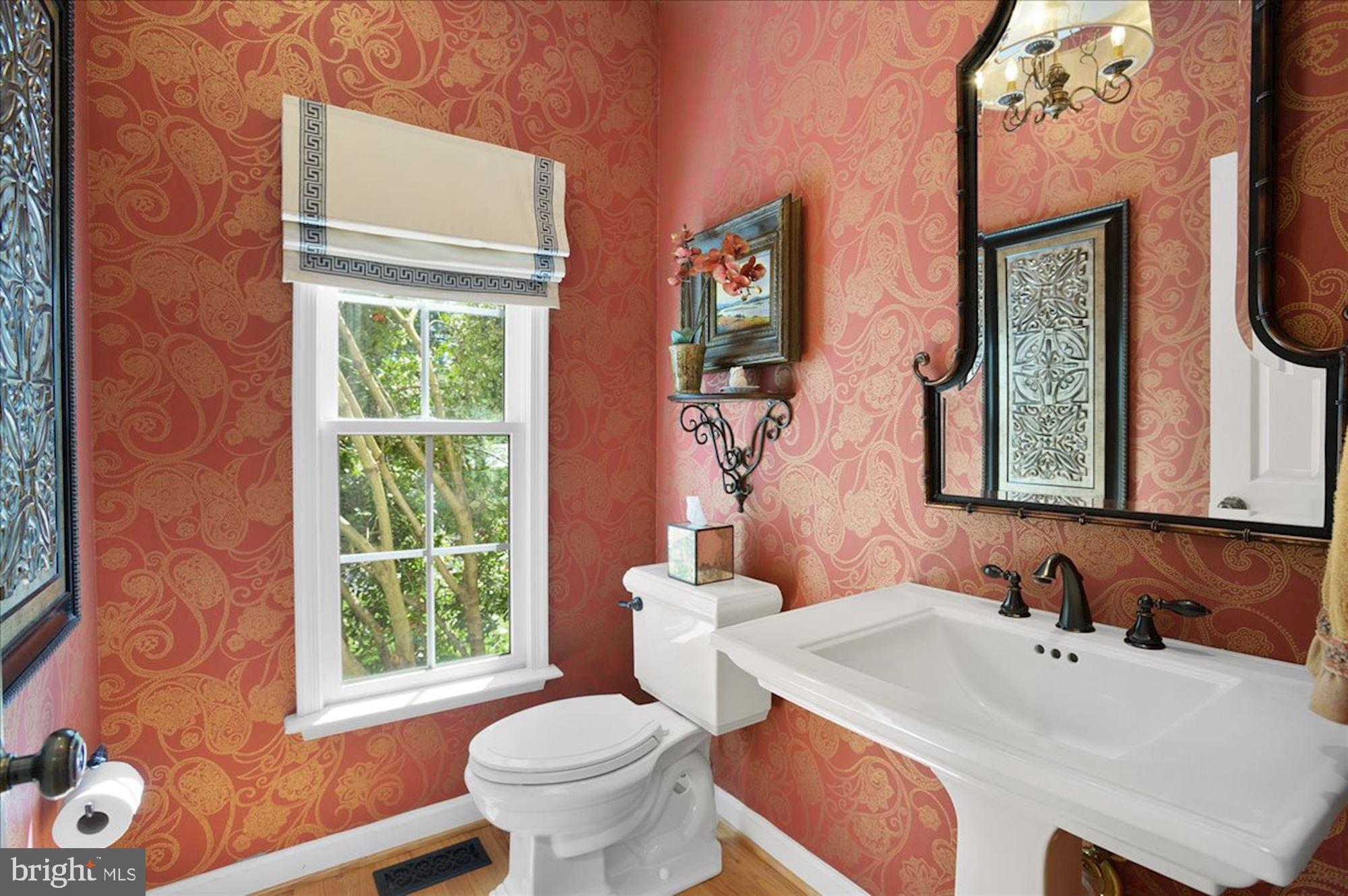 POTOMAC OUTSIDE - Residential