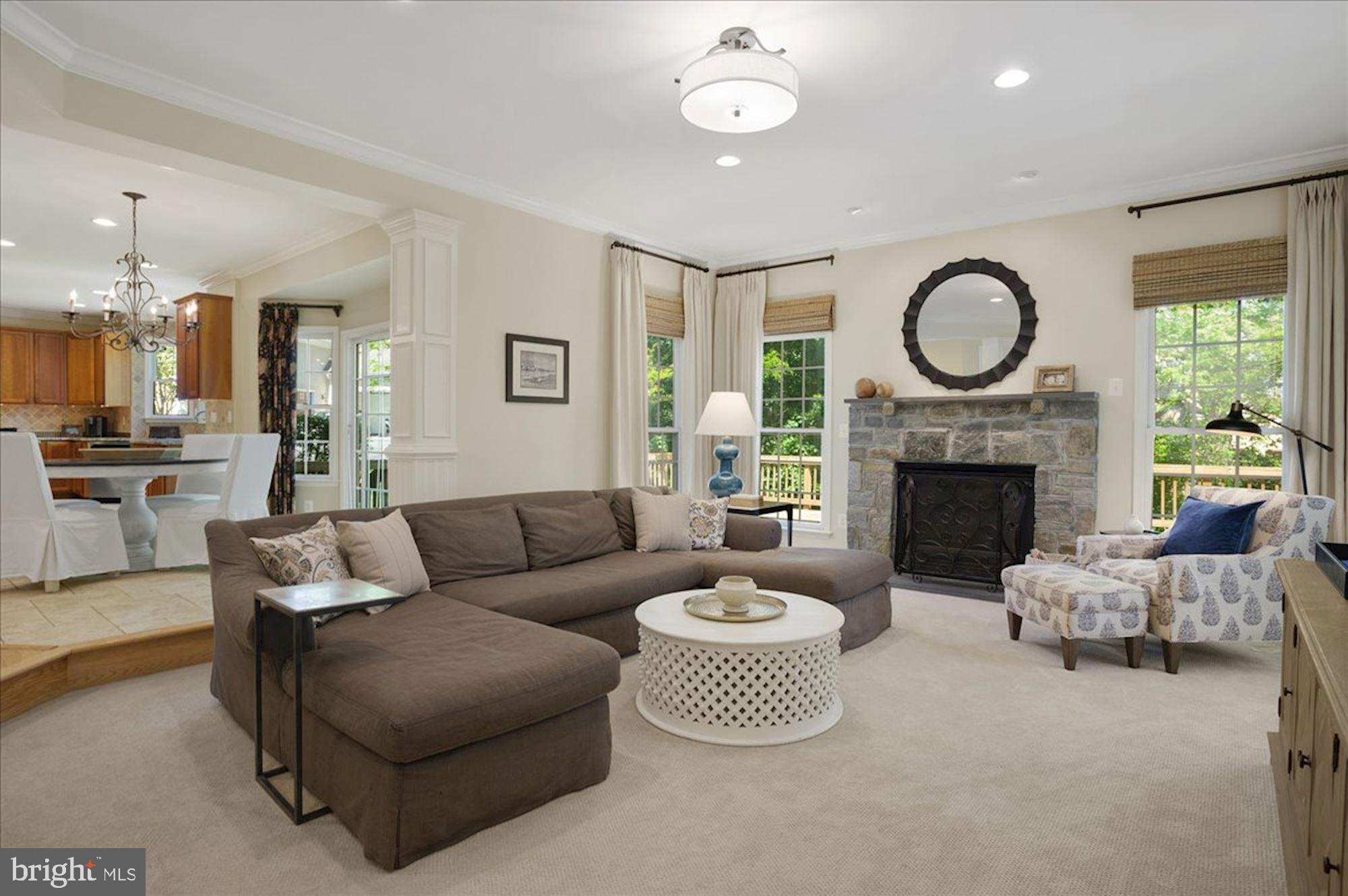 POTOMAC OUTSIDE - Residential