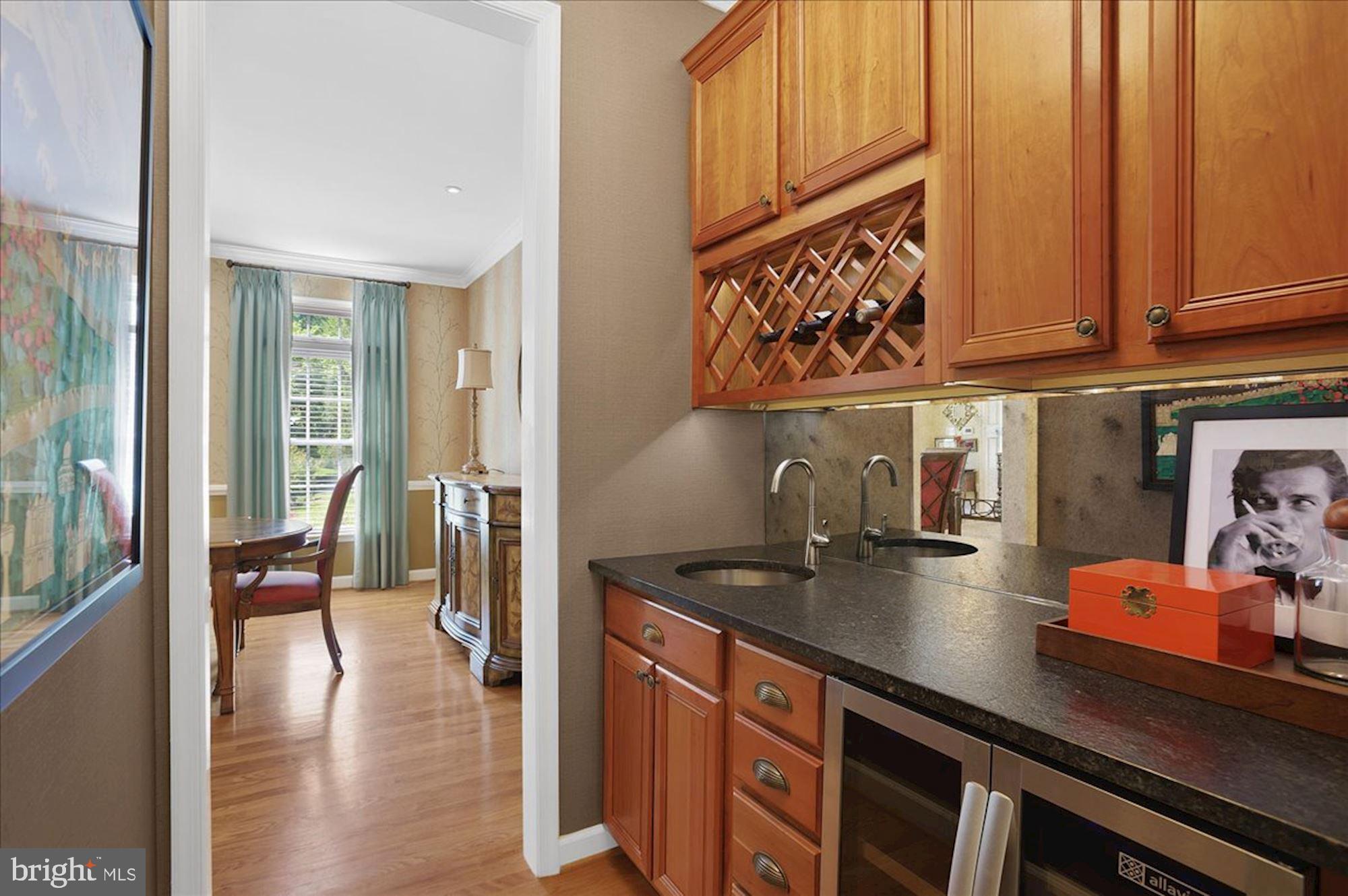 POTOMAC OUTSIDE - Residential