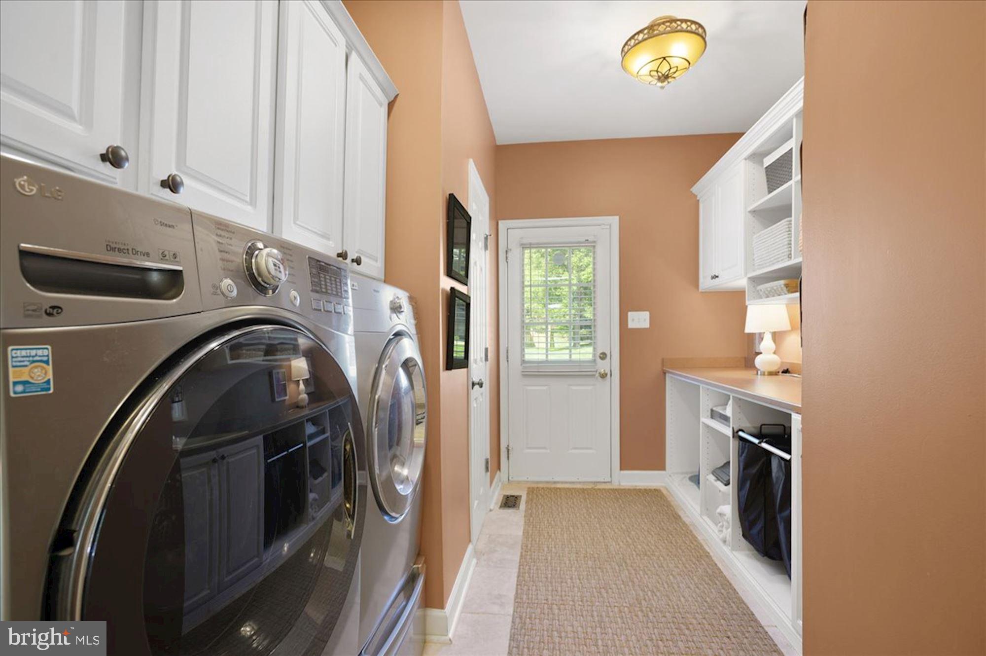 POTOMAC OUTSIDE - Residential