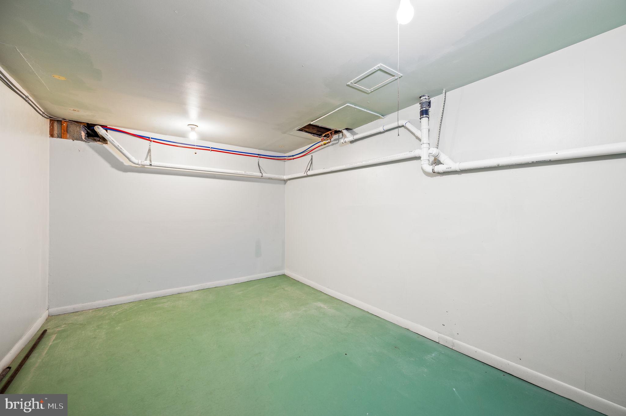 HIGH MEADOW - Residential