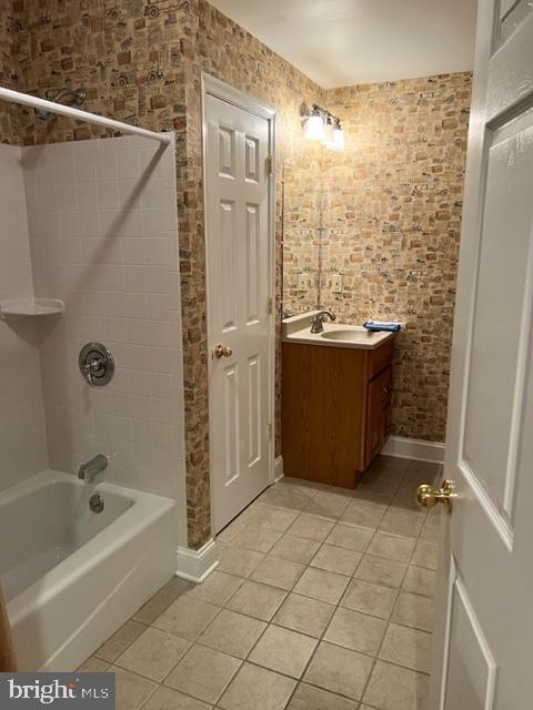 MCDONALD RUN - Residential Lease