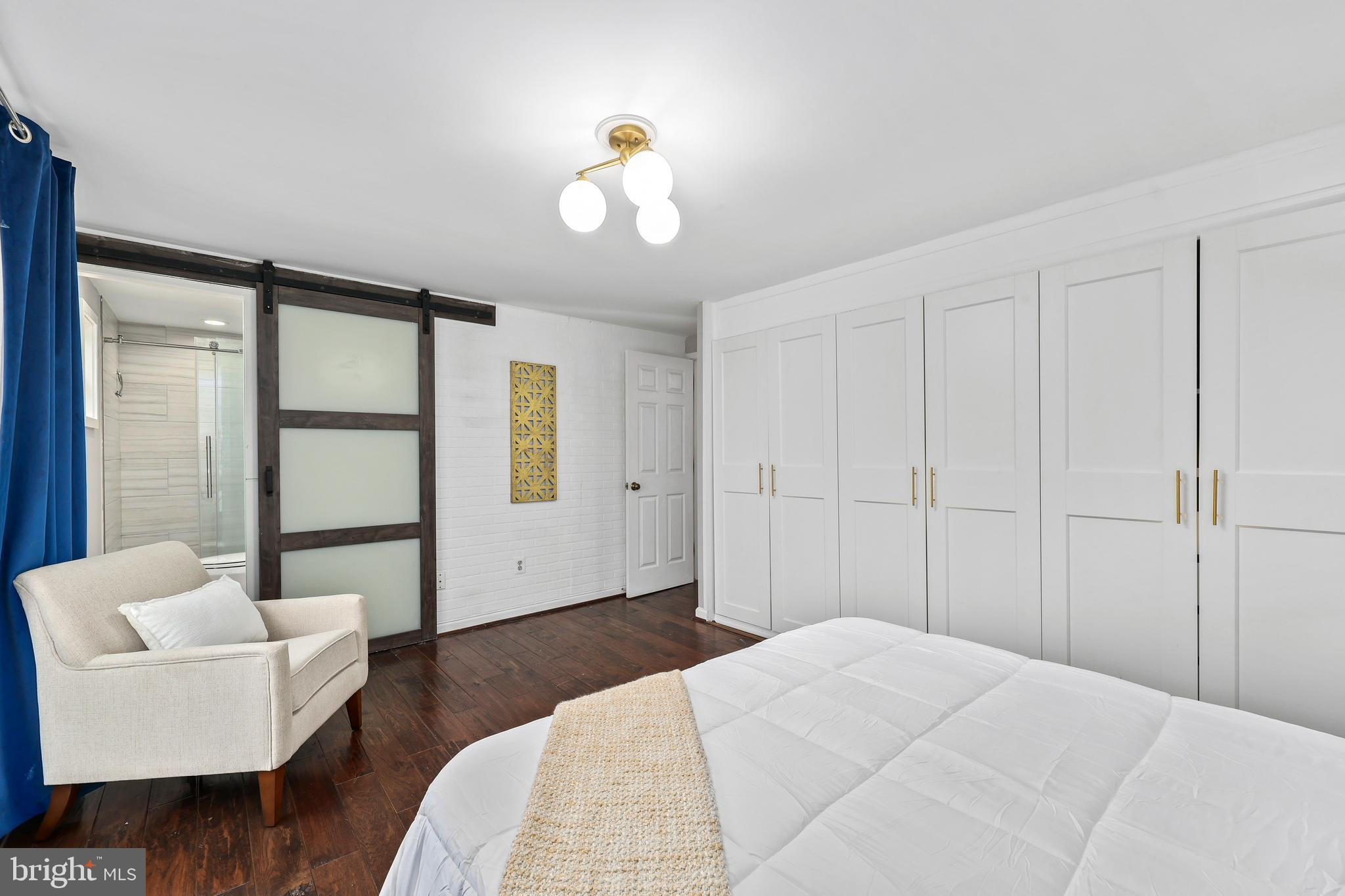 MONTCLAIR - Residential