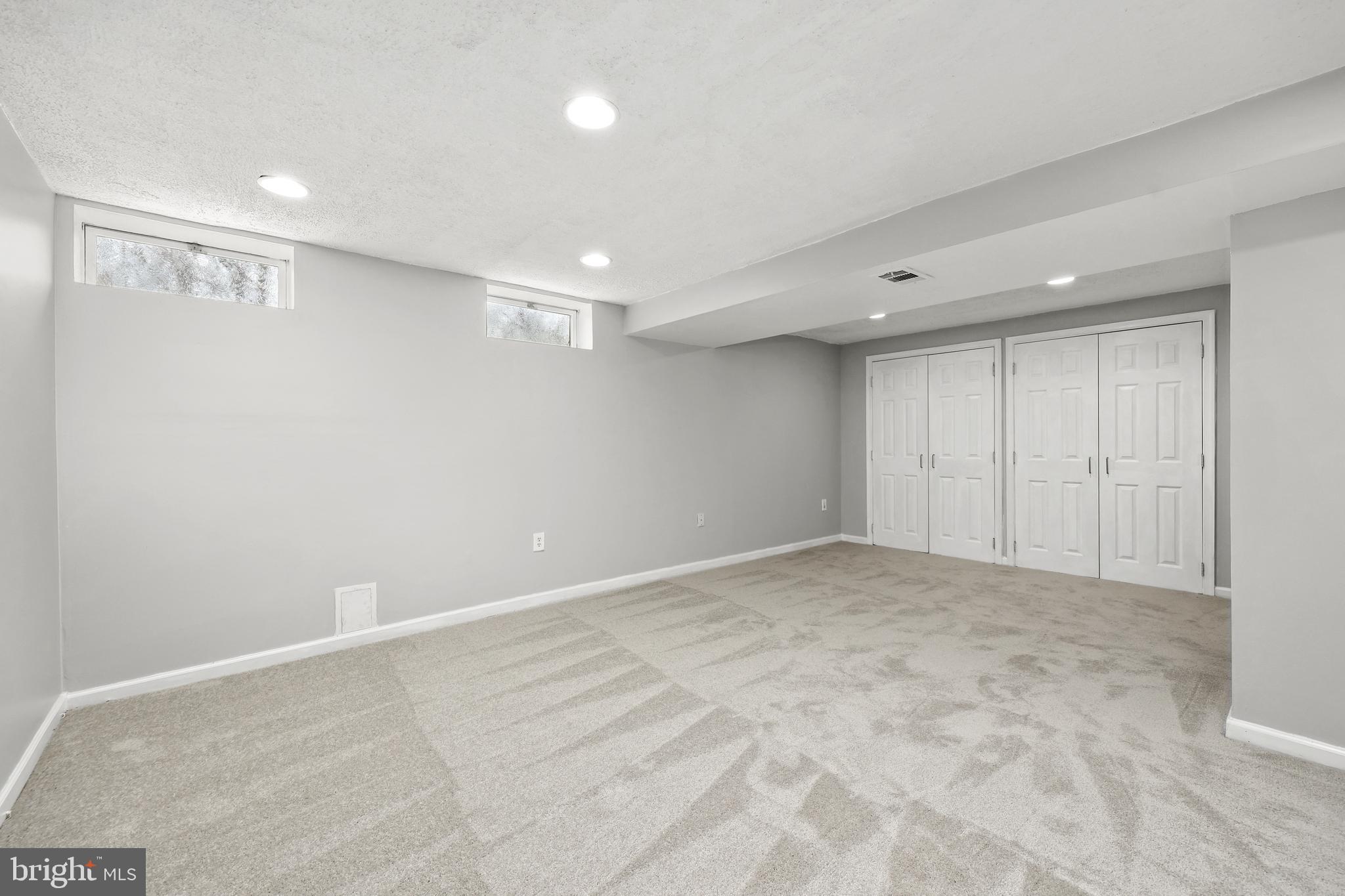 MONTCLAIR - Residential