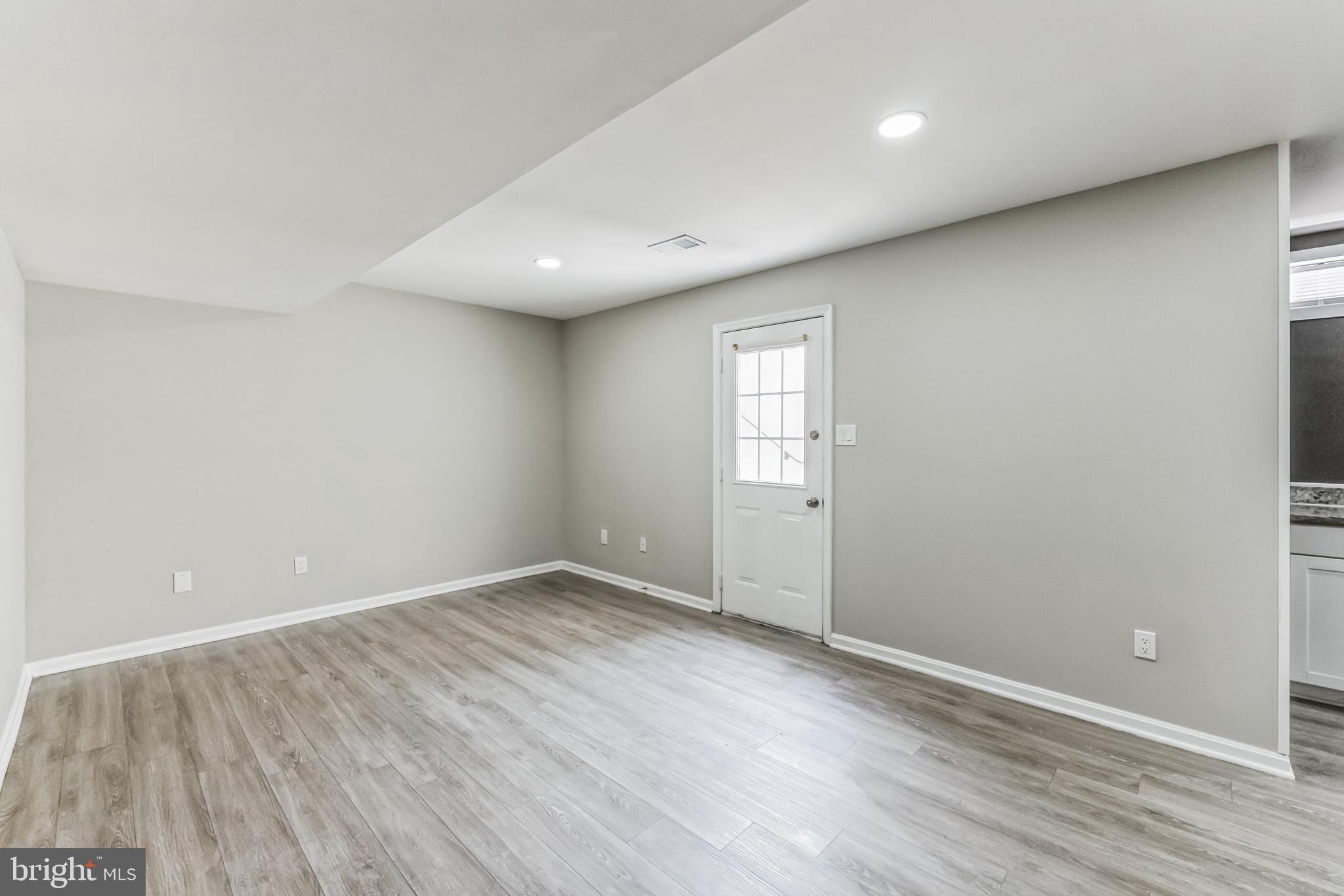 SOUTH RIDING - Residential