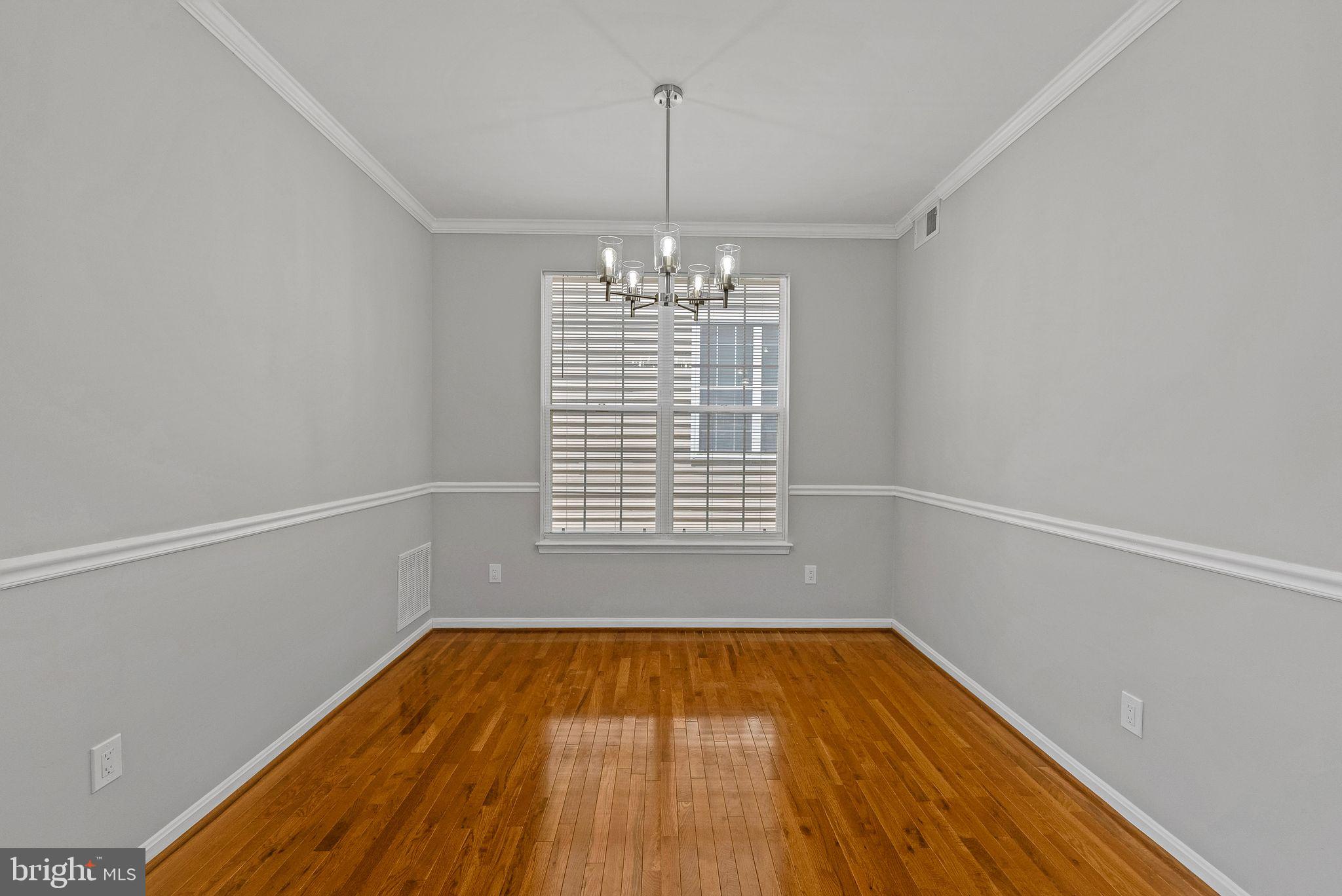 SOUTH RIDING - Residential