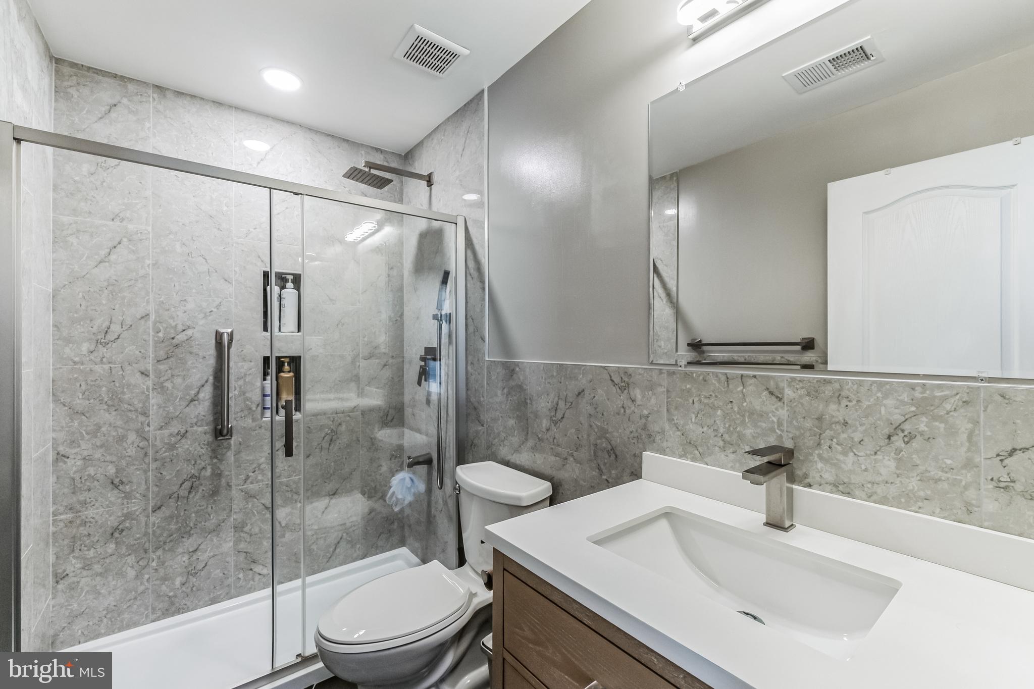 SOUTH RIDING - Residential