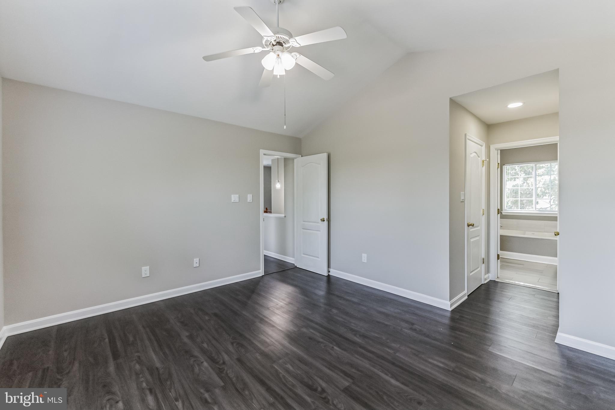 SOUTH RIDING - Residential