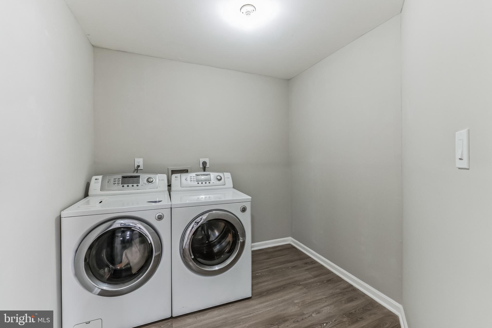 SOUTH RIDING - Residential