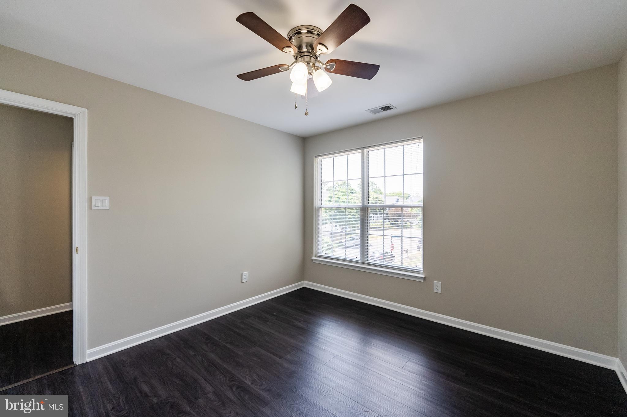 SOUTH RIDING - Residential