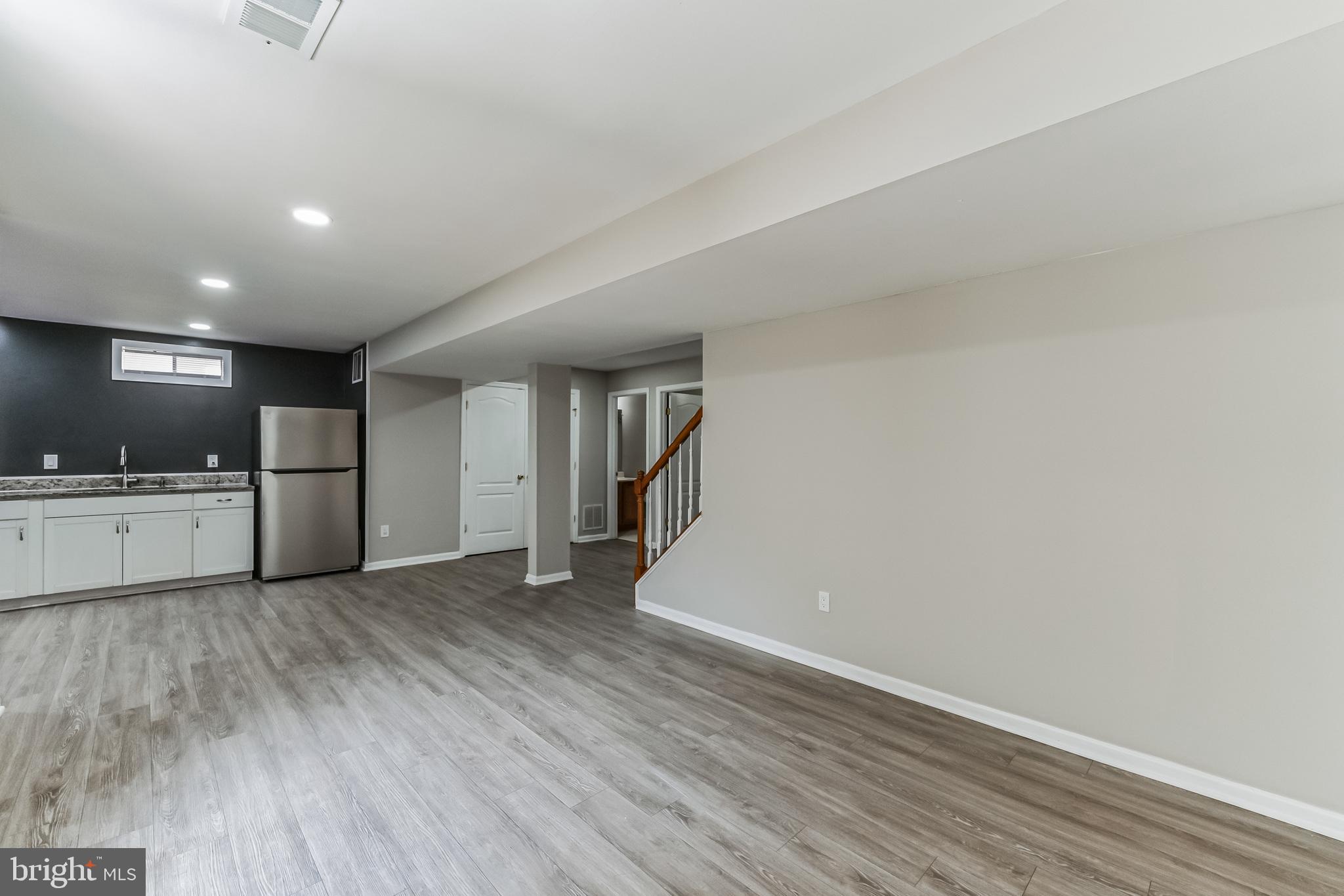 SOUTH RIDING - Residential