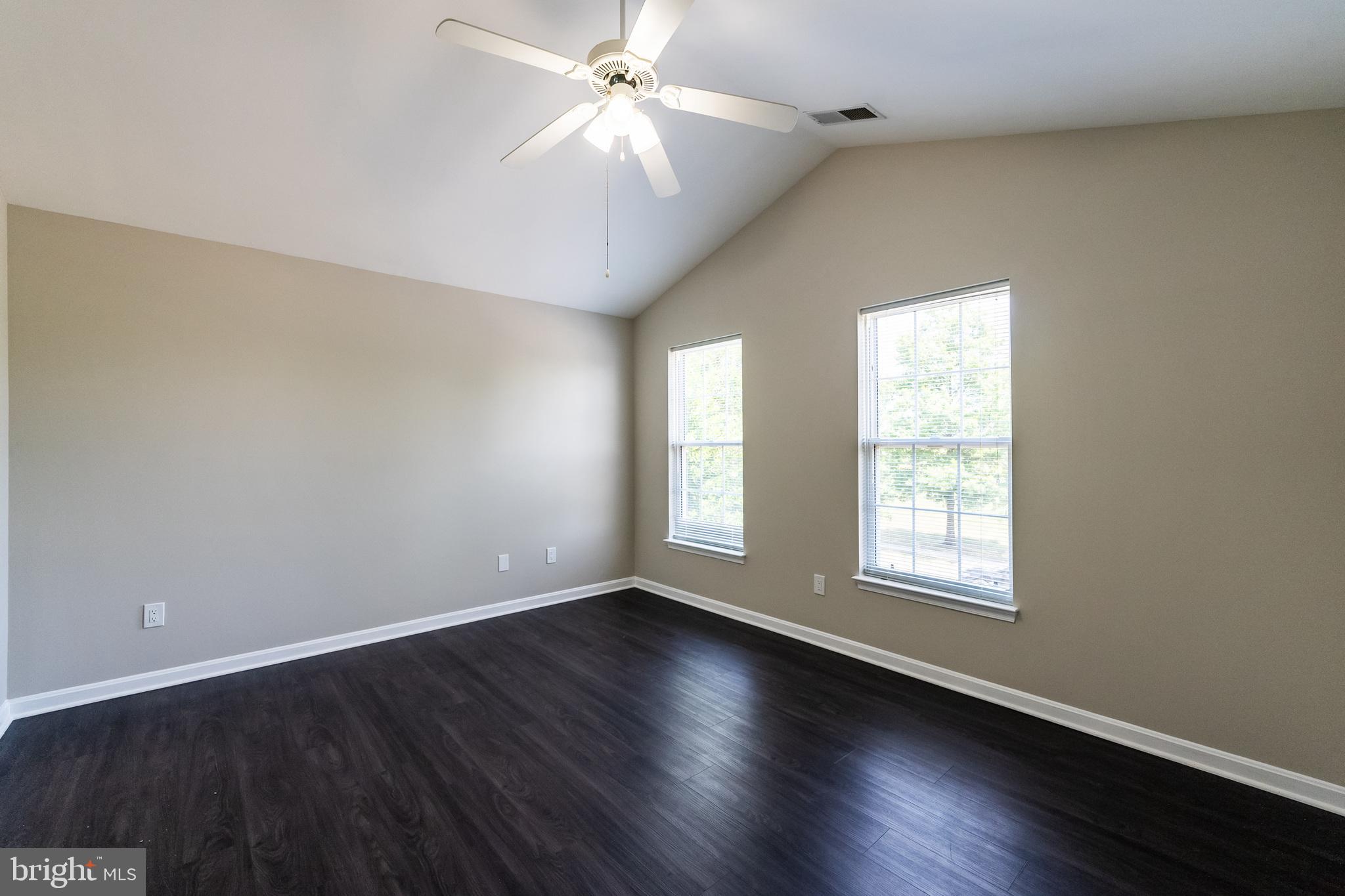 SOUTH RIDING - Residential