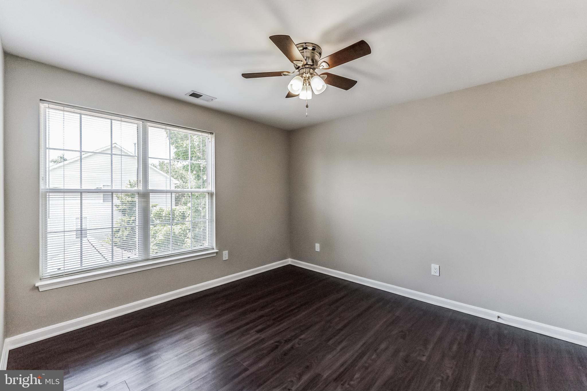 SOUTH RIDING - Residential