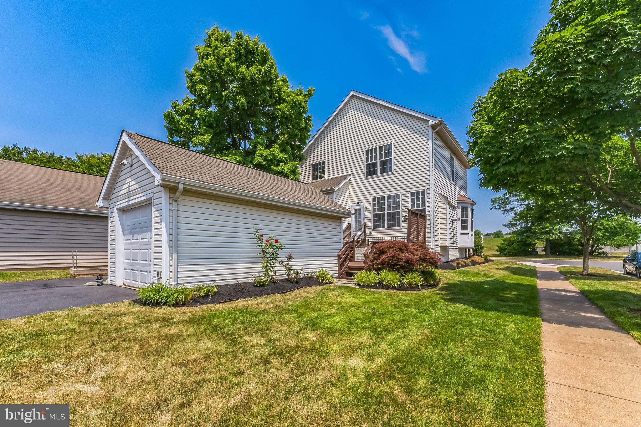 SOUTH RIDING - Residential