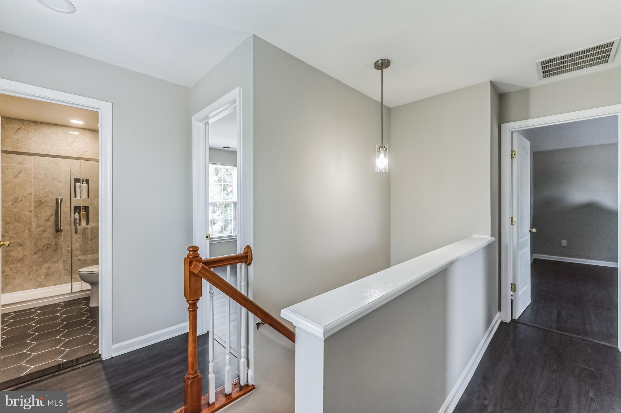 SOUTH RIDING - Residential