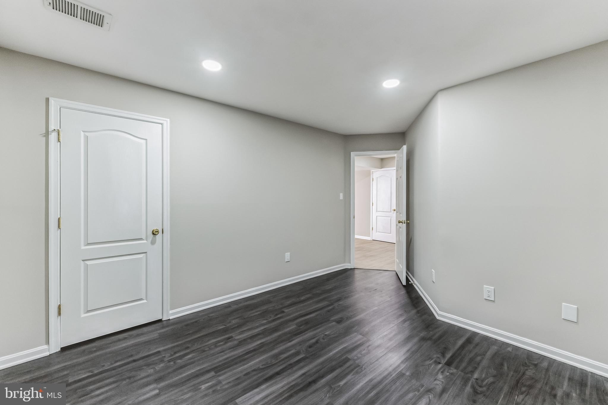 SOUTH RIDING - Residential