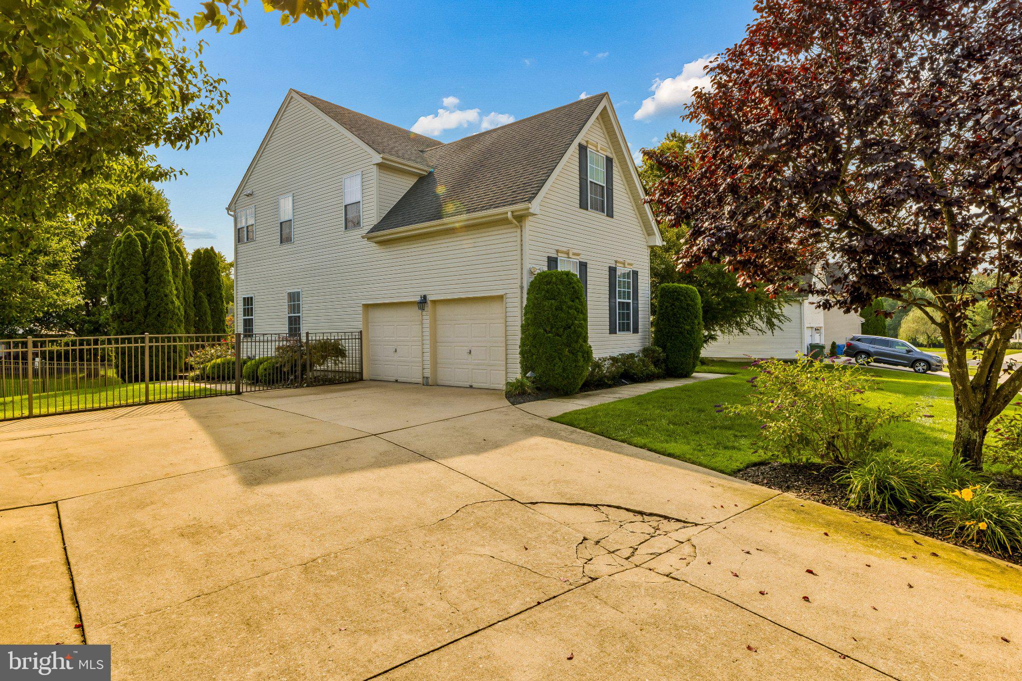 308 WELLINGTON WAY