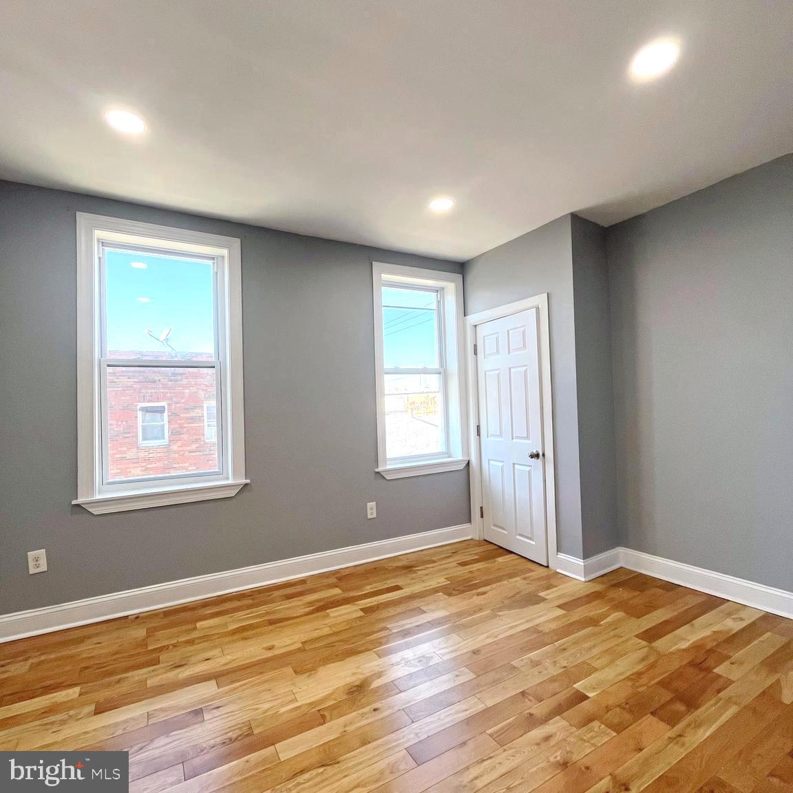 LOWER MOYAMENSING - Residential