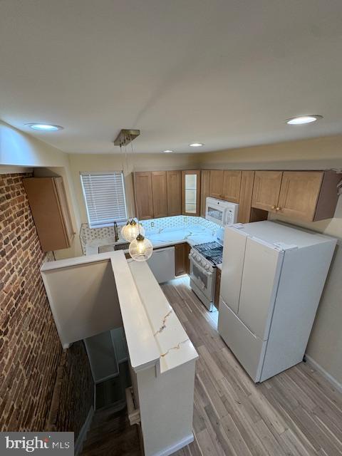 832 S KENWOOD AVENUE