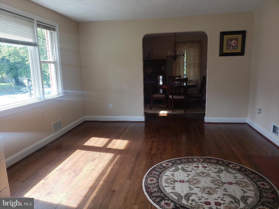 TEMPLE HILLS PARK - Residential