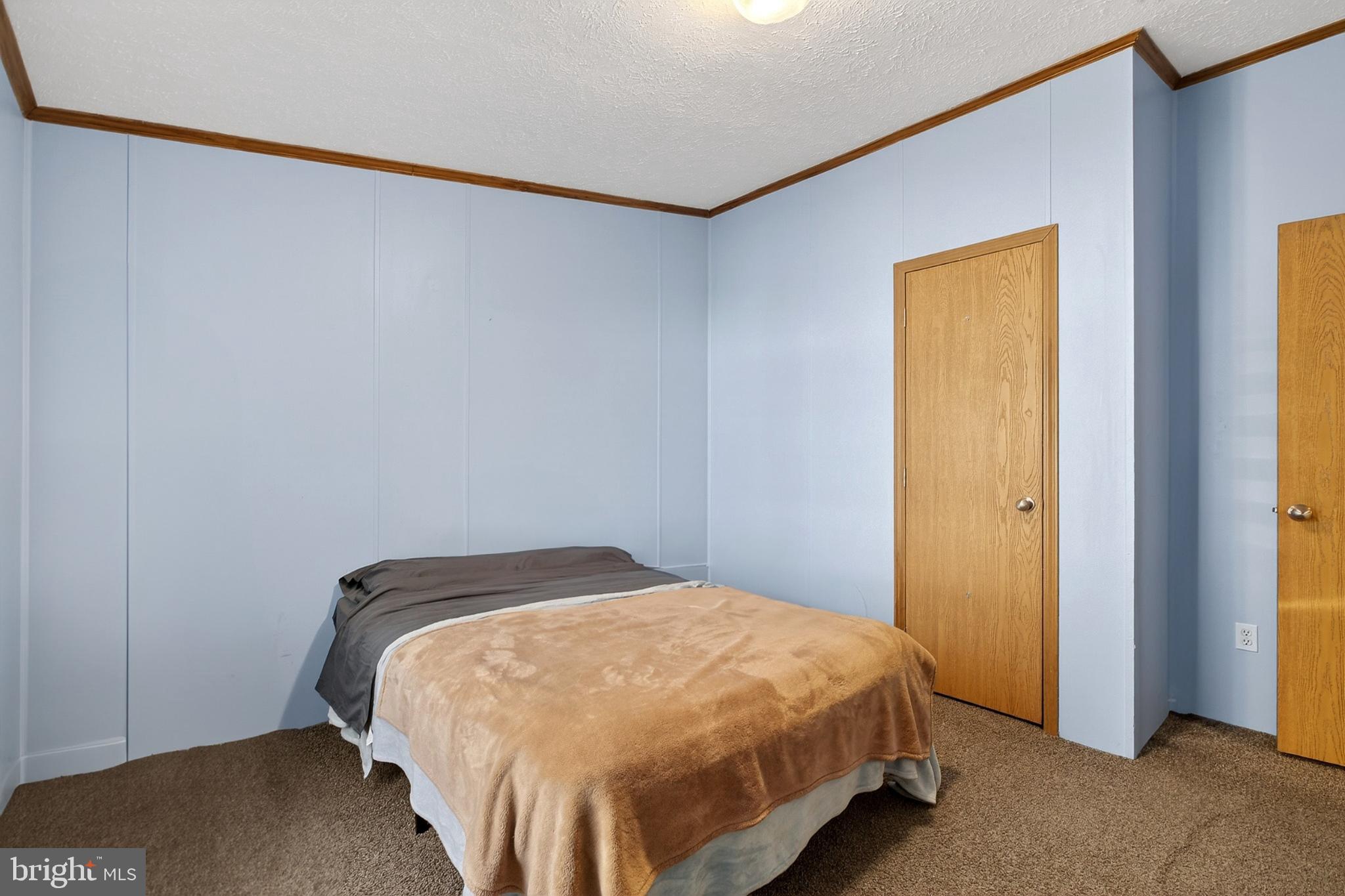 POTNETS LAKESIDE - Residential