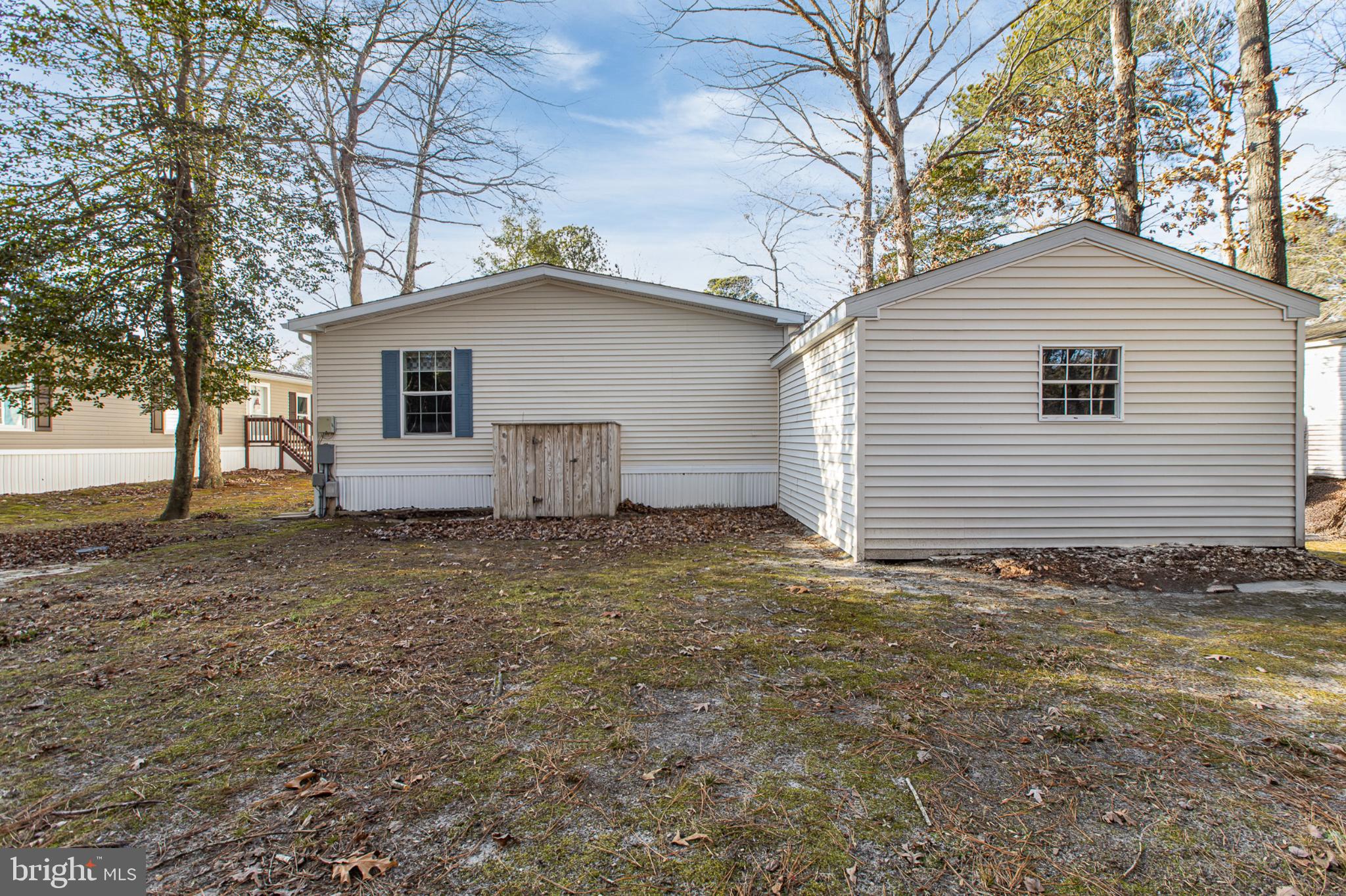 POTNETS LAKESIDE - Residential