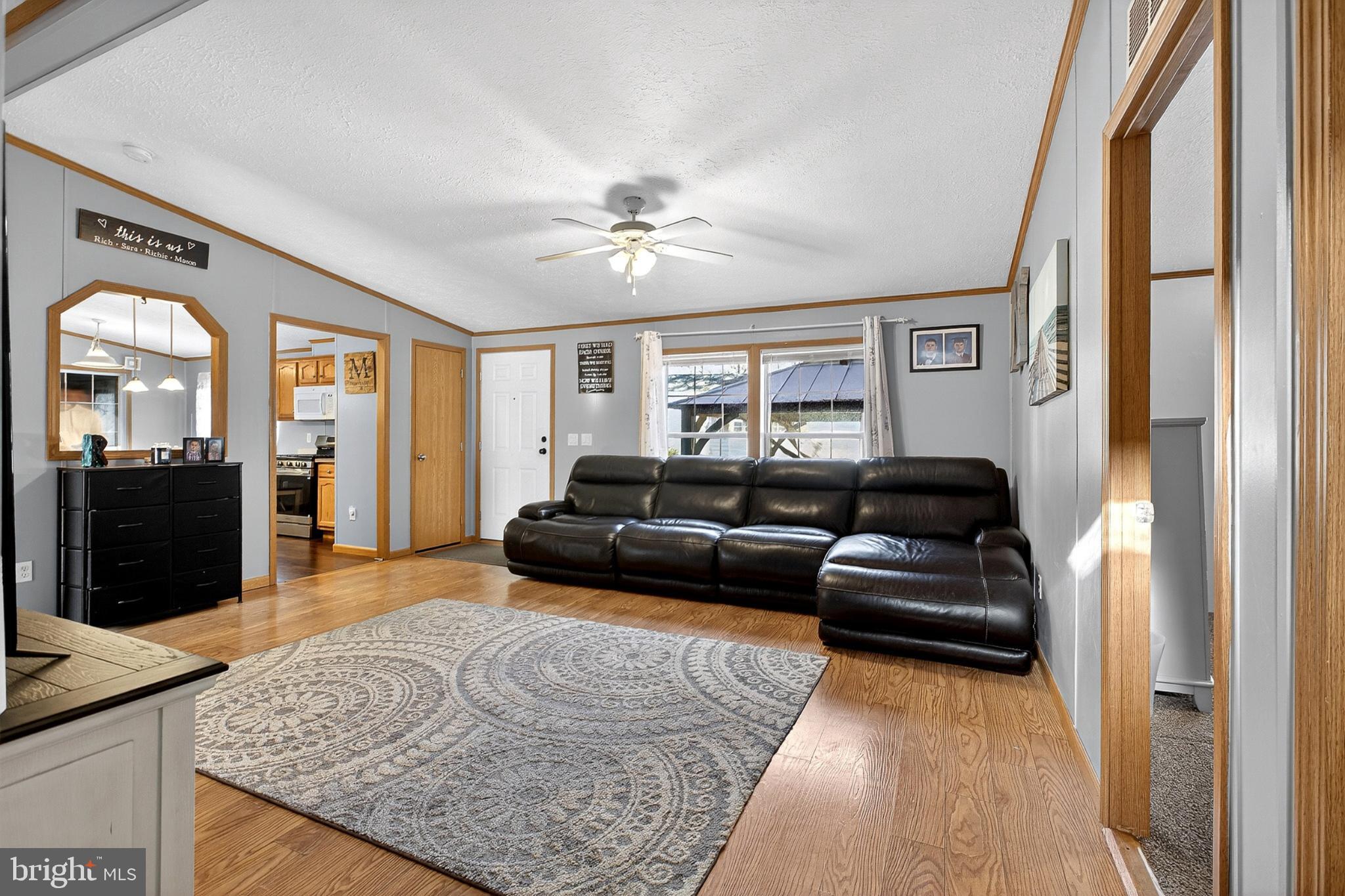 POTNETS LAKESIDE - Residential