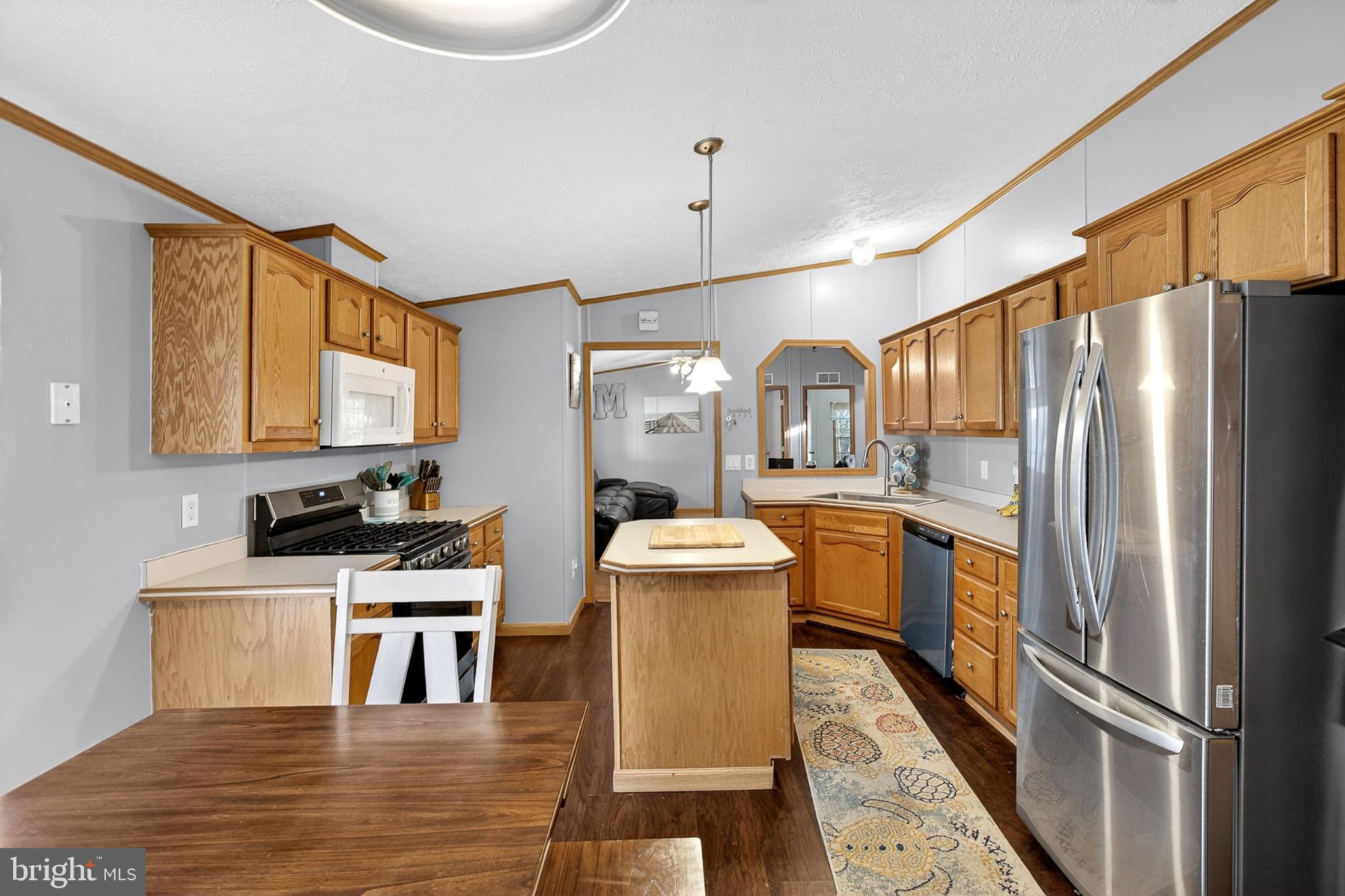 POTNETS LAKESIDE - Residential