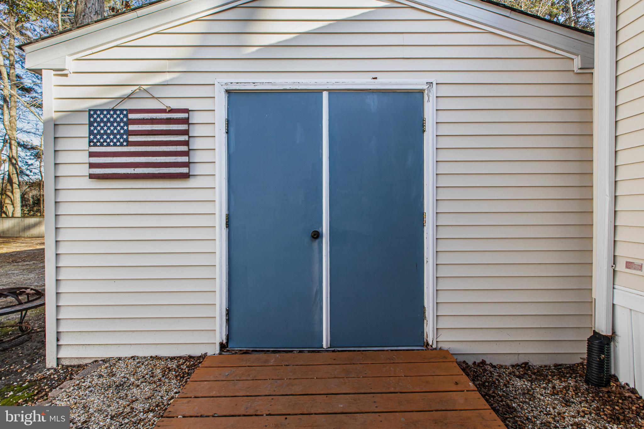 POTNETS LAKESIDE - Residential