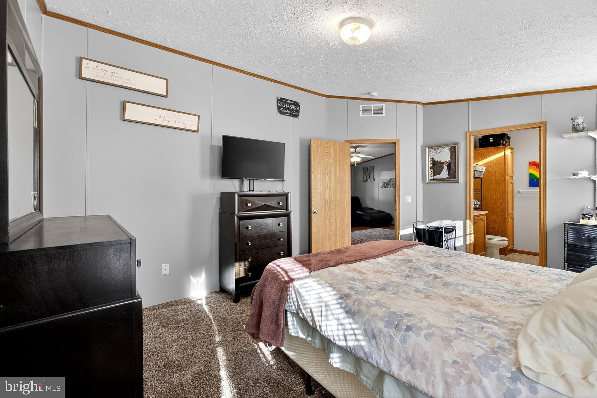 POTNETS LAKESIDE - Residential