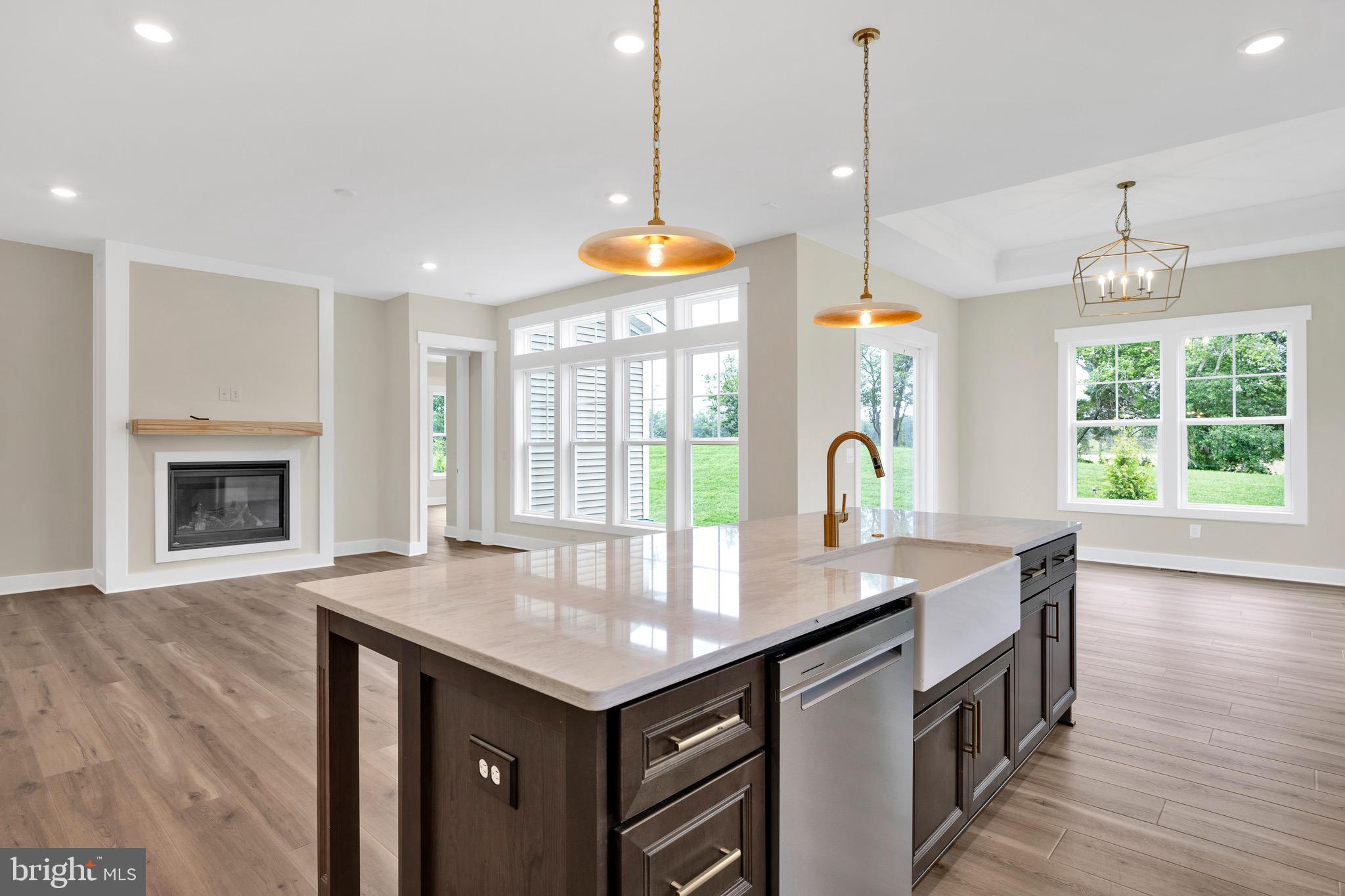 EAST GATE - Residential