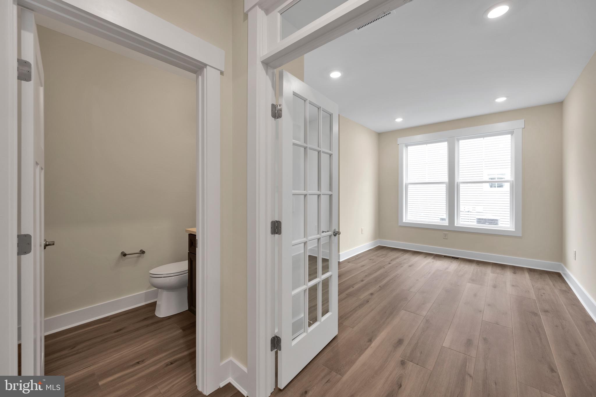 EAST GATE - Residential