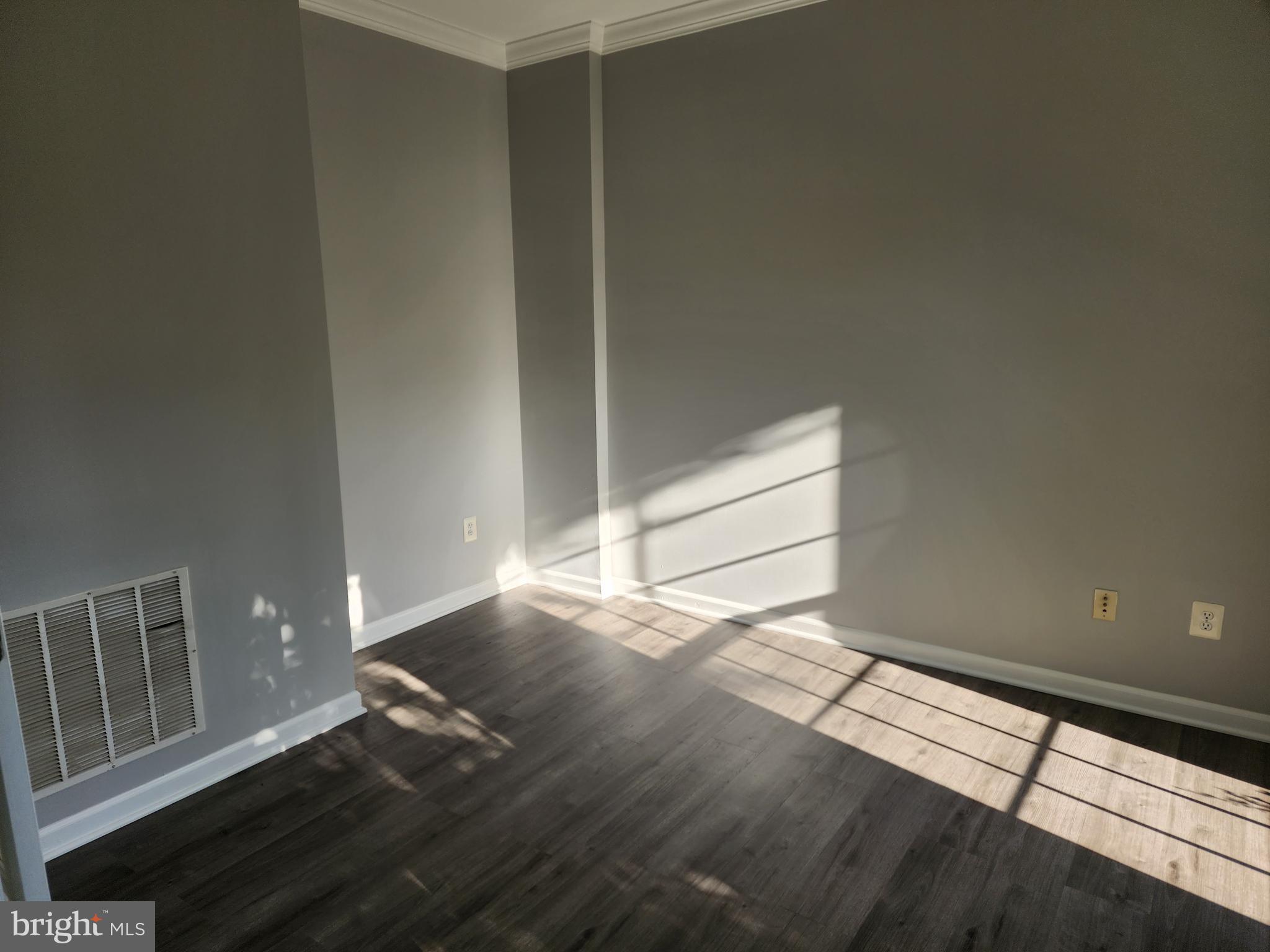 NEW TOWN MEADOWS - Residential Lease