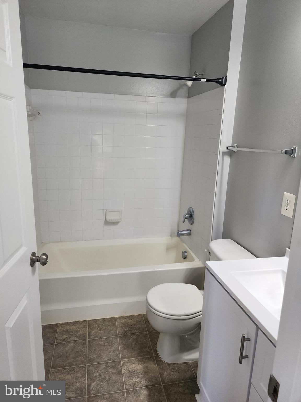 NEW TOWN MEADOWS - Residential Lease