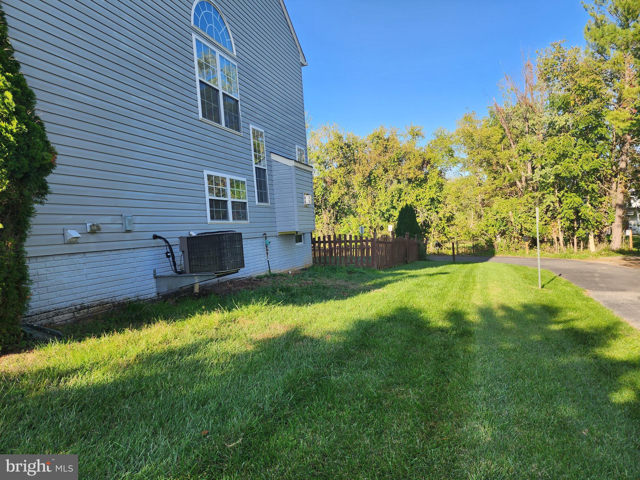 NEW TOWN MEADOWS - Residential Lease