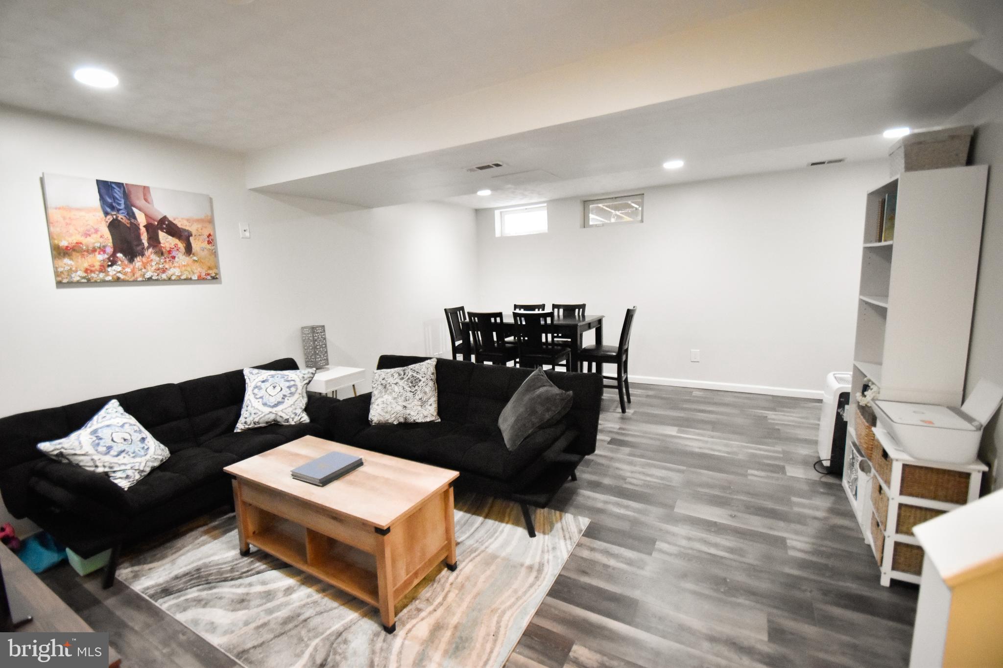 IRWINS CHOICE - Residential Lease