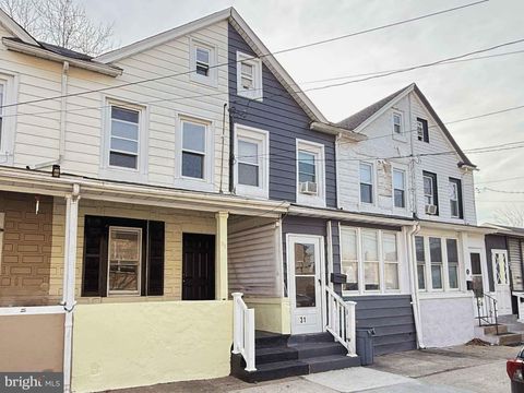 33 LAFAYETTE AVENUE HAMILTON NJ 08610