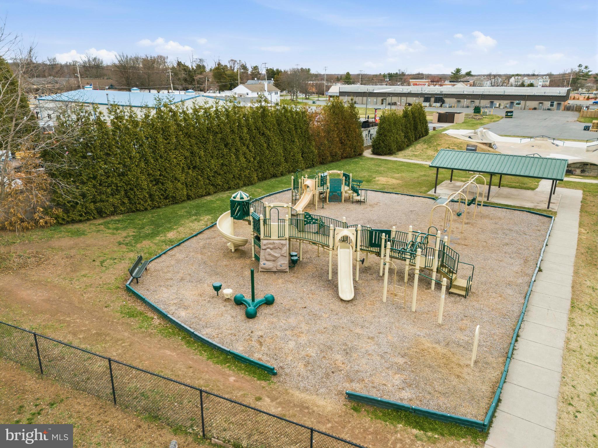 SUMMERHILL - Residential