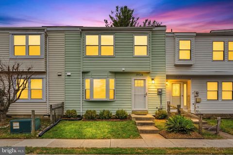 Townhouse For Sale - 19728 Wootton Avenue<br/> POOLESVILLE, MD 20837